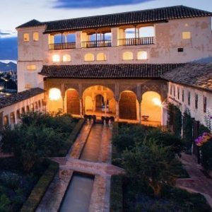 Visita Alhambra Jardines Generalife nocturna